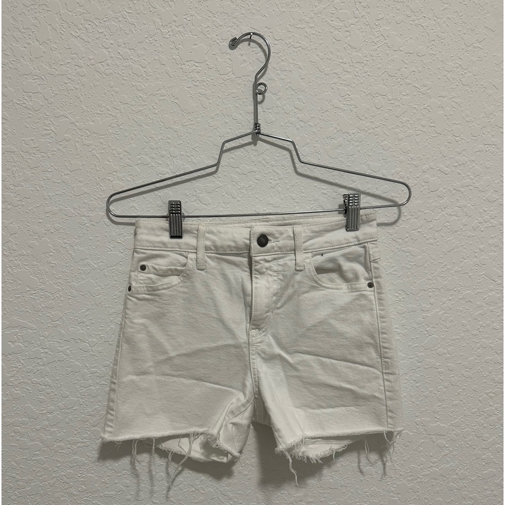 White jean shorts / Guess / Size 25 W